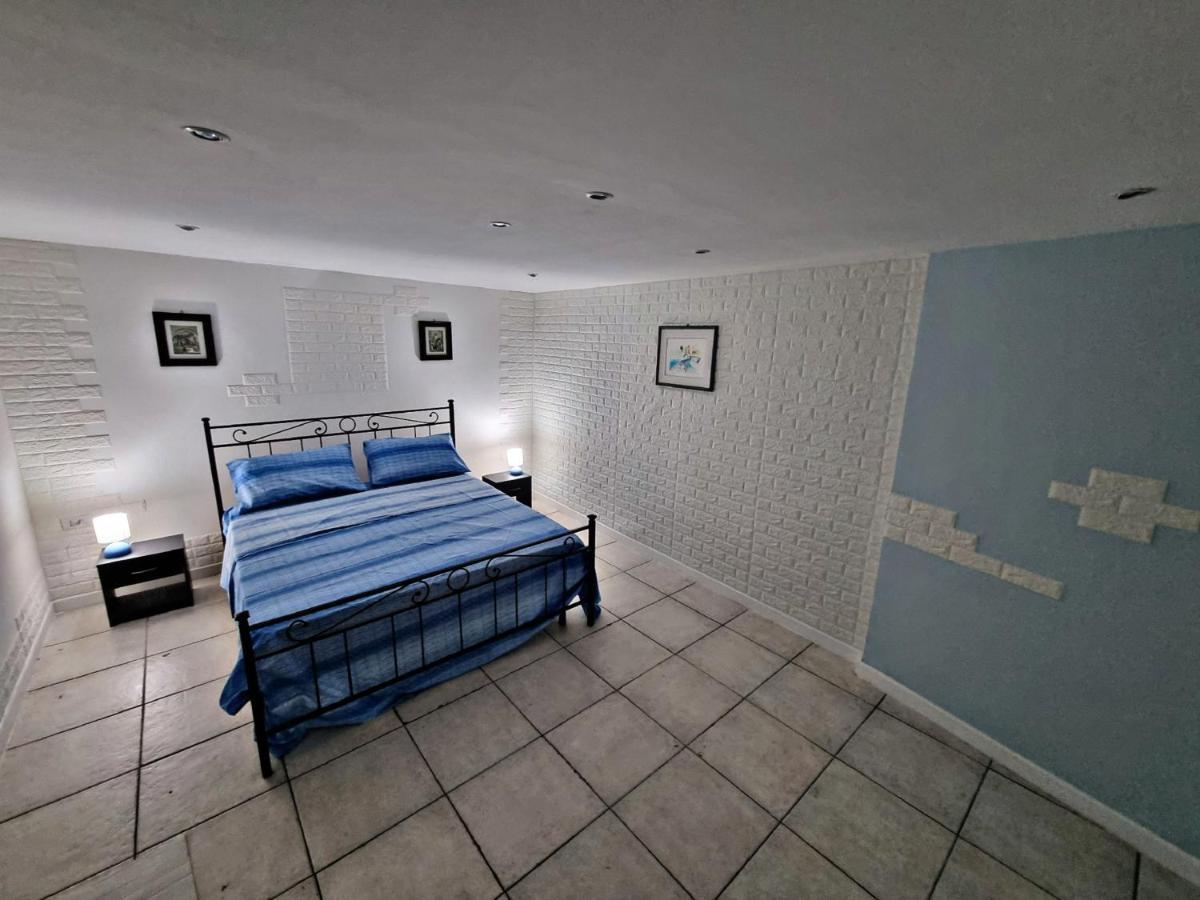 Manfredi Home Бари Екстериор снимка