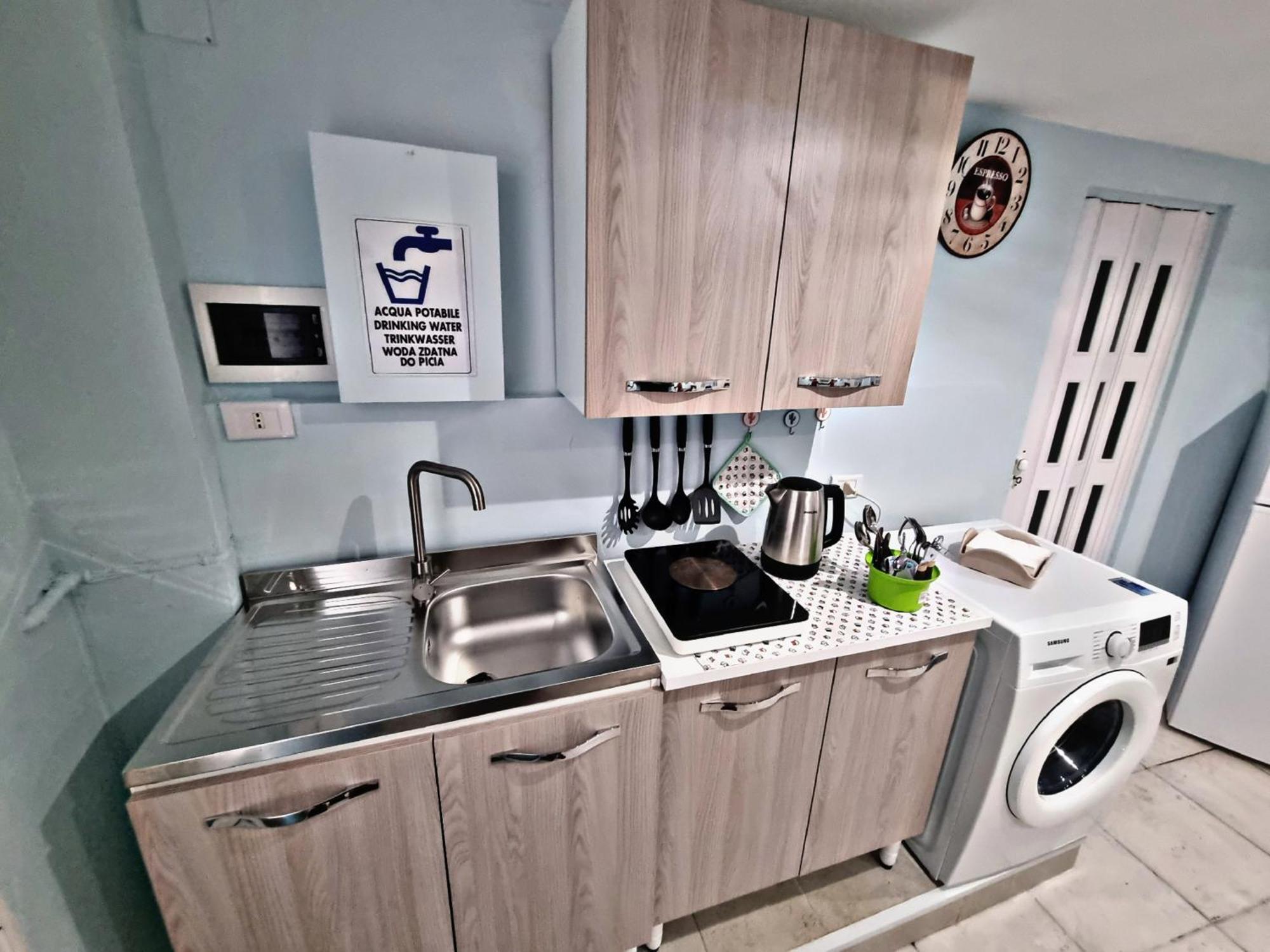 Manfredi Home Бари Екстериор снимка